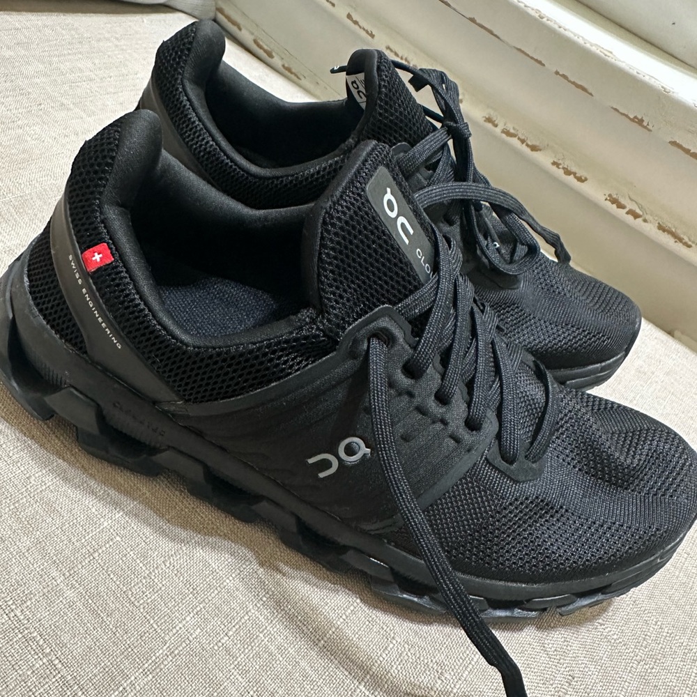 ON Running Black Athletic Shoes